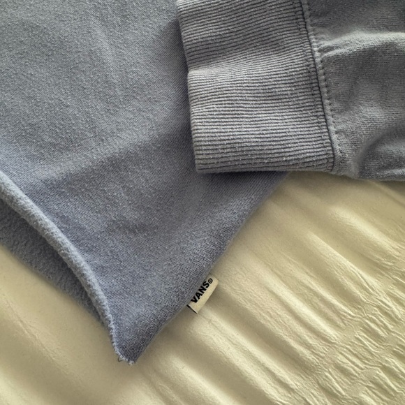 Vans cropped periwinkle Hoodie with Black Checkered Sleeve size large - Picture 3 of 6